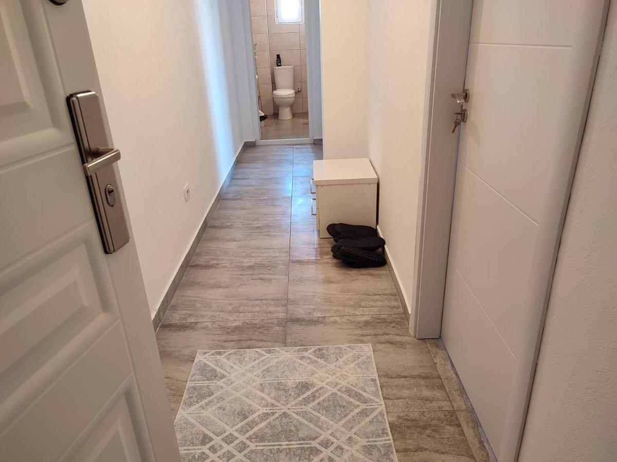 Sabi Apartment Golem Qerret 외부 사진