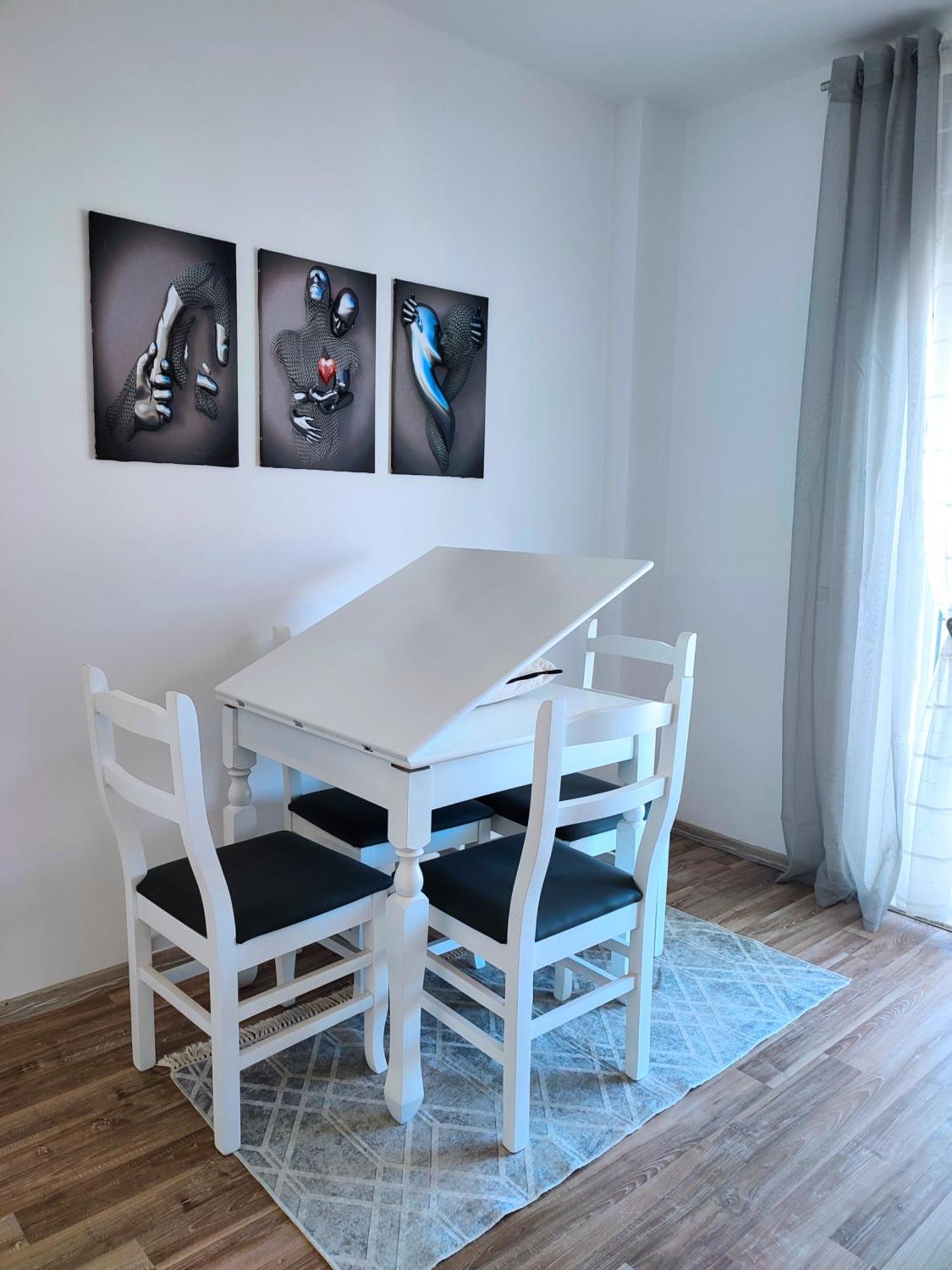 Sabi Apartment Golem Qerret 외부 사진